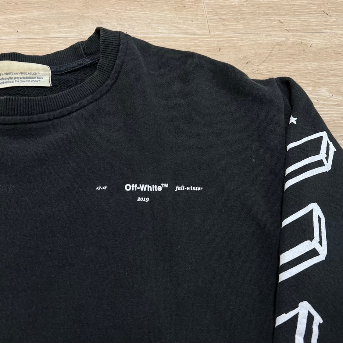 오프화이트 시그니처 디아그 애로우 패턴 프린팅 맨투맨 [블랙] L/100 상품이미지4