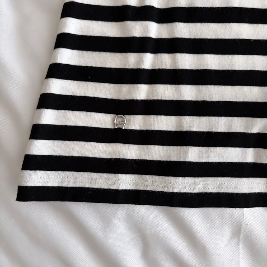 Aigner 스트라이프 슬리브 emo punk 상품이미지2