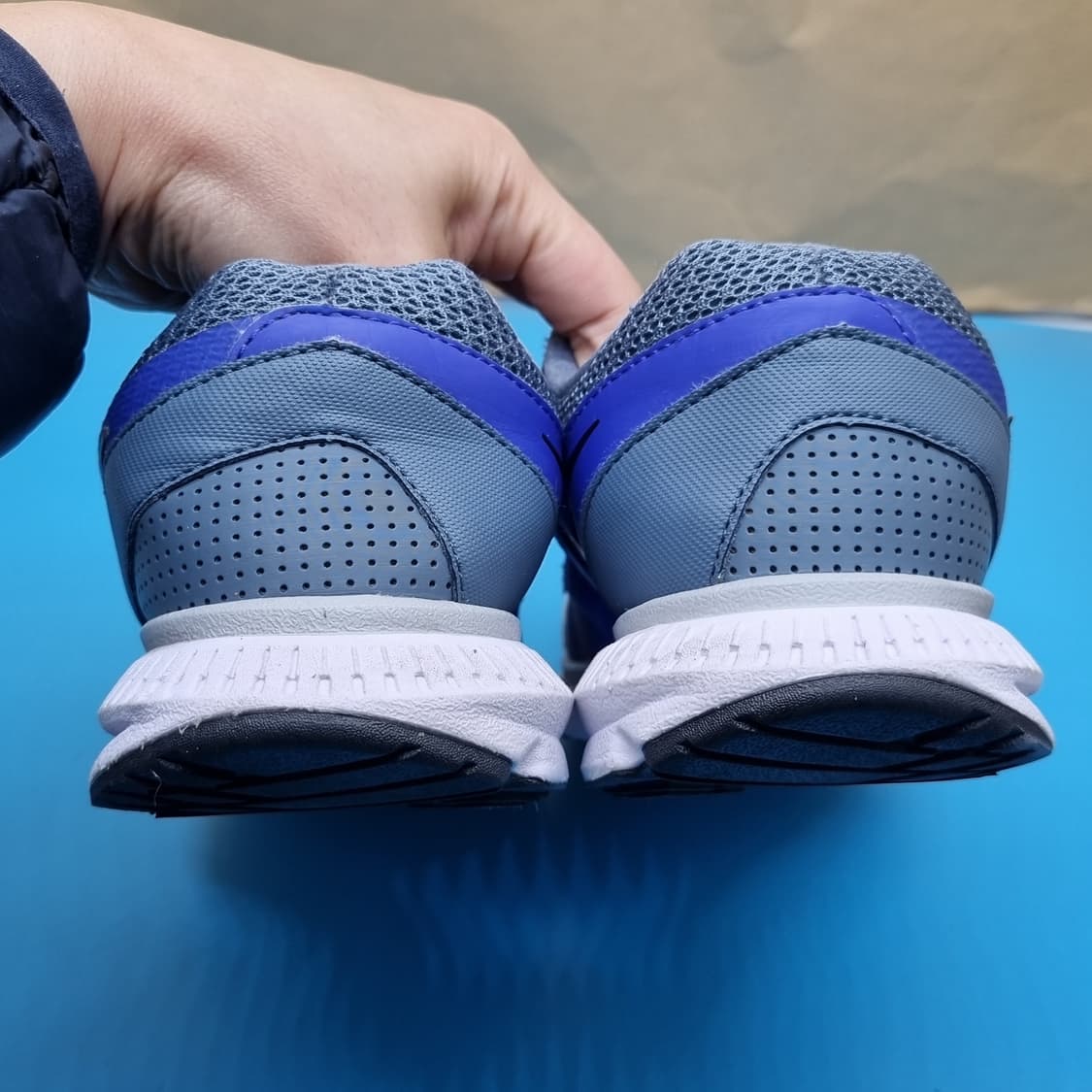 나이키 줌 윈플로 여성운동화235  상품이미지4