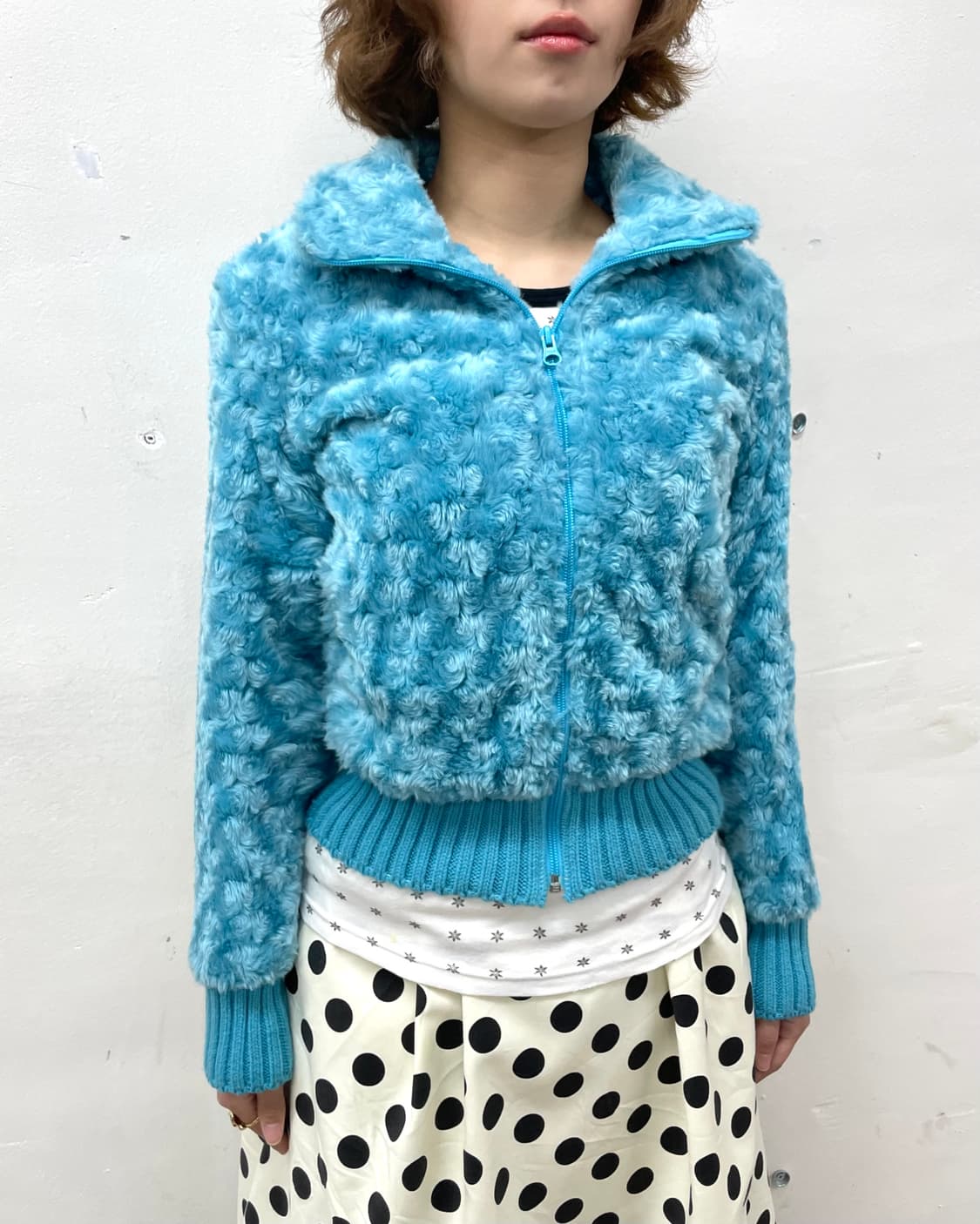 sky blue cropped fur jacket  상품이미지4
