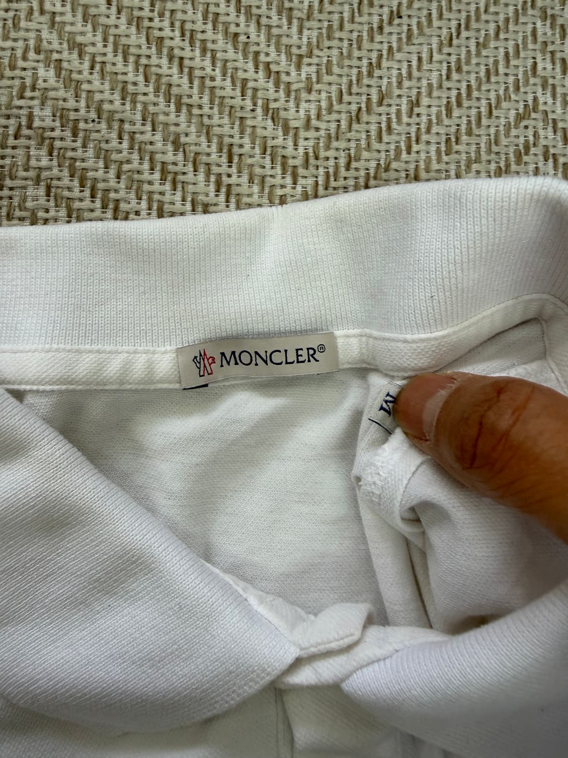 정품) 몽클레어 남성 화이트 삼선 폴로 PK 반팔티 M 상품이미지7