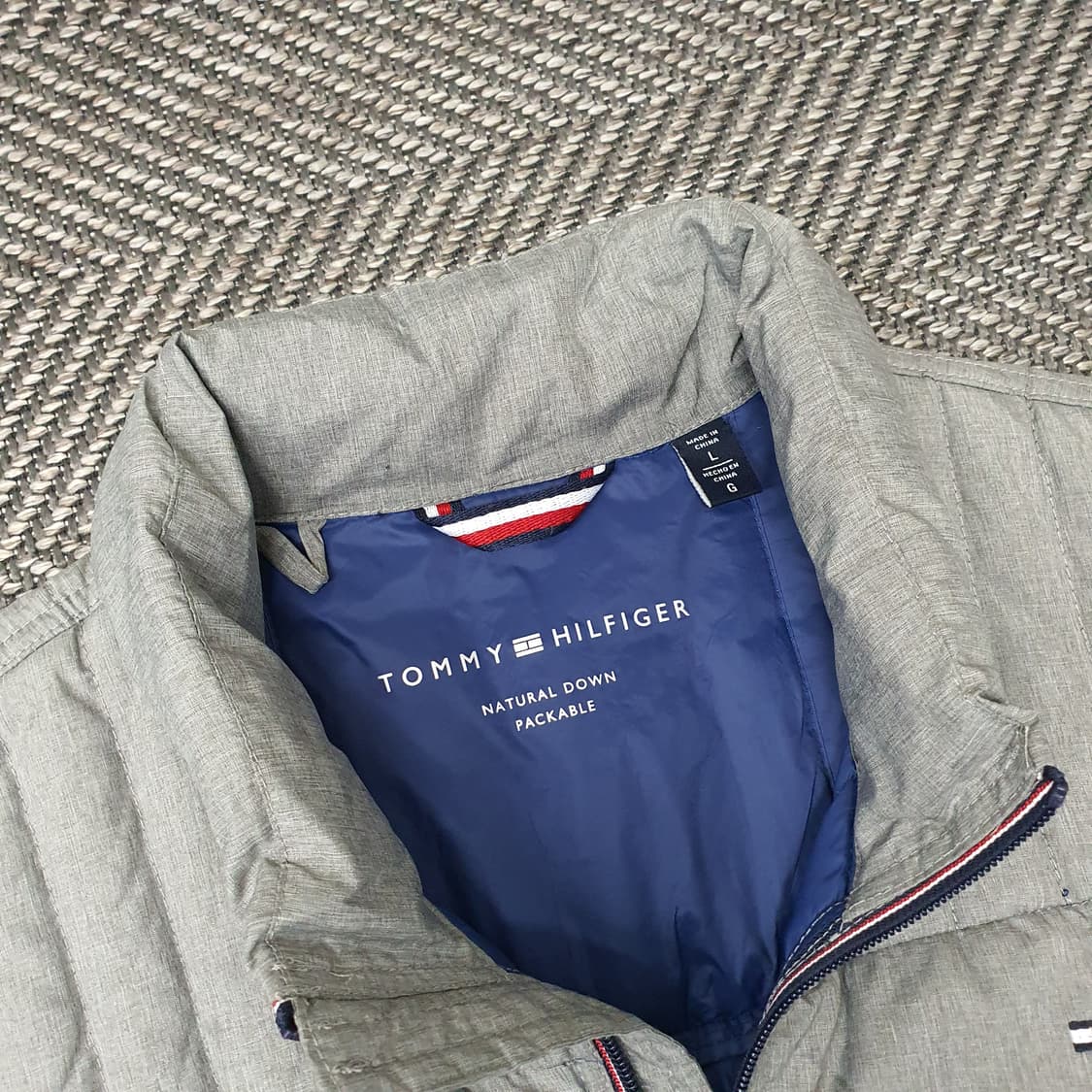 타미힐피거 오리털 경량패딩 남자105~110 상품이미지2