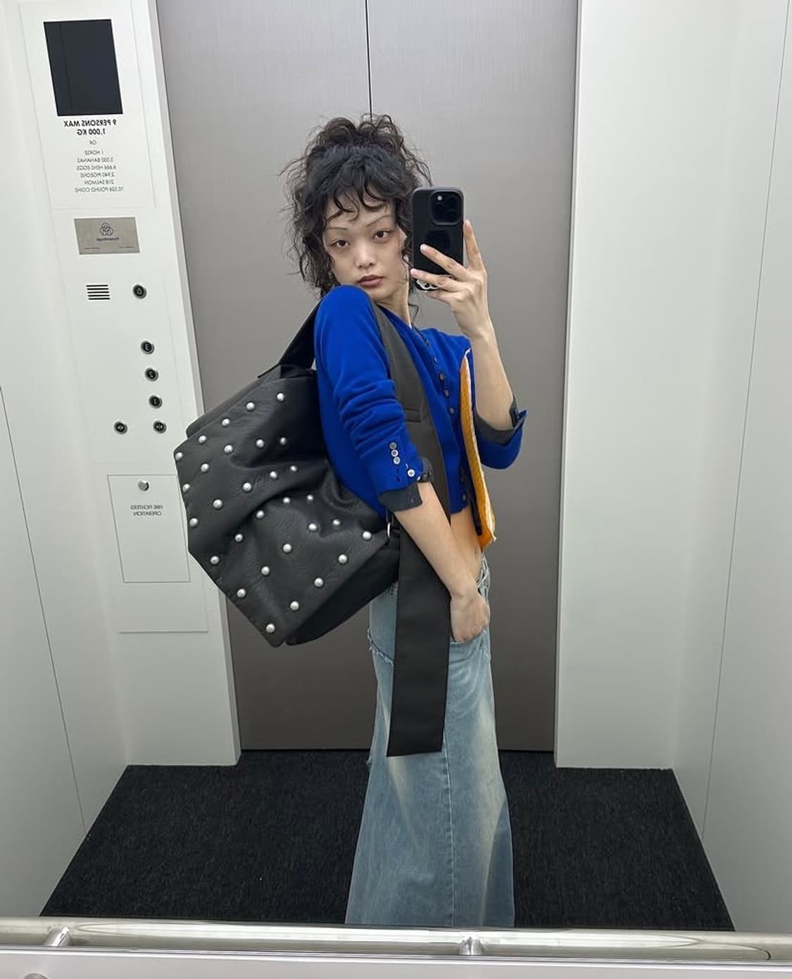 플리즈프로덕트 스터드 레더 메신저백 단종 상품이미지1