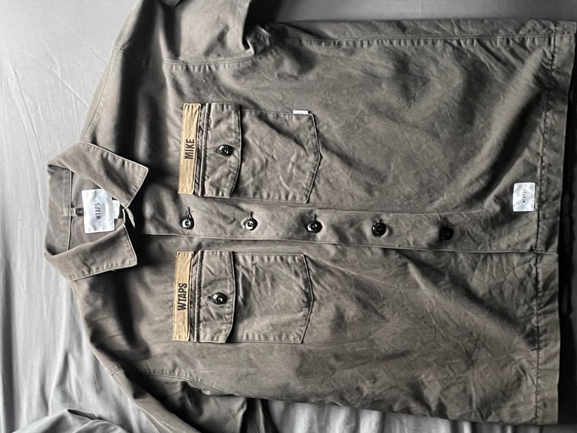 더블 탭스 셔츠 상품이미지1