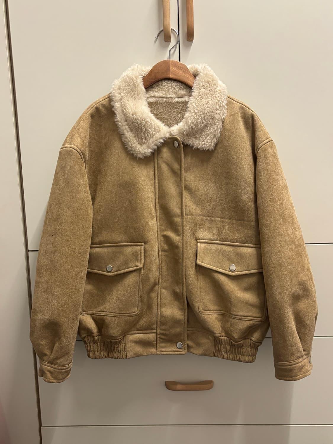 쇼퍼랜드 양털 스웨이드 무스탕 베이지 상품이미지5