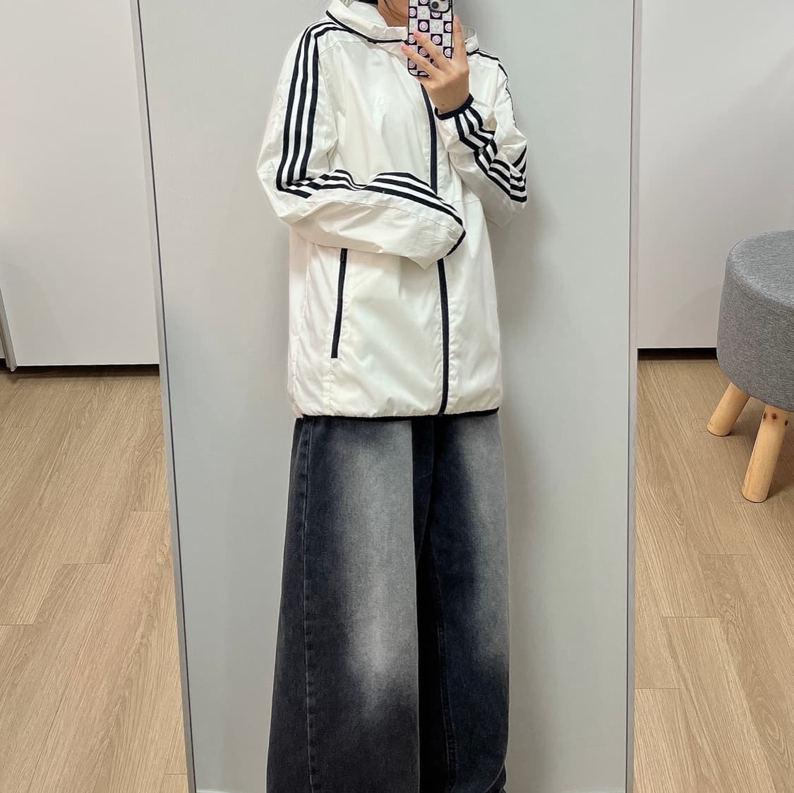 아디다스 화이트 블랙 후드 바람막이 자켓 상품이미지2