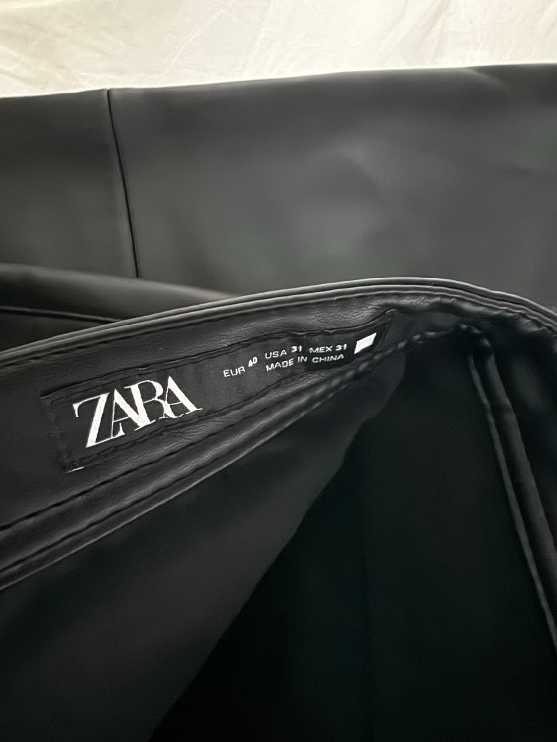 ZARA 가죽 팬츠 상품이미지3