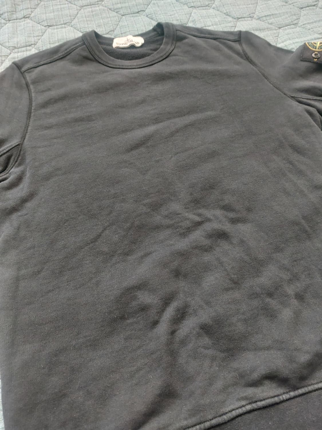 (택포)스톤아일랜드 기모 블랙 맨투맨 95사이즈 상품이미지2