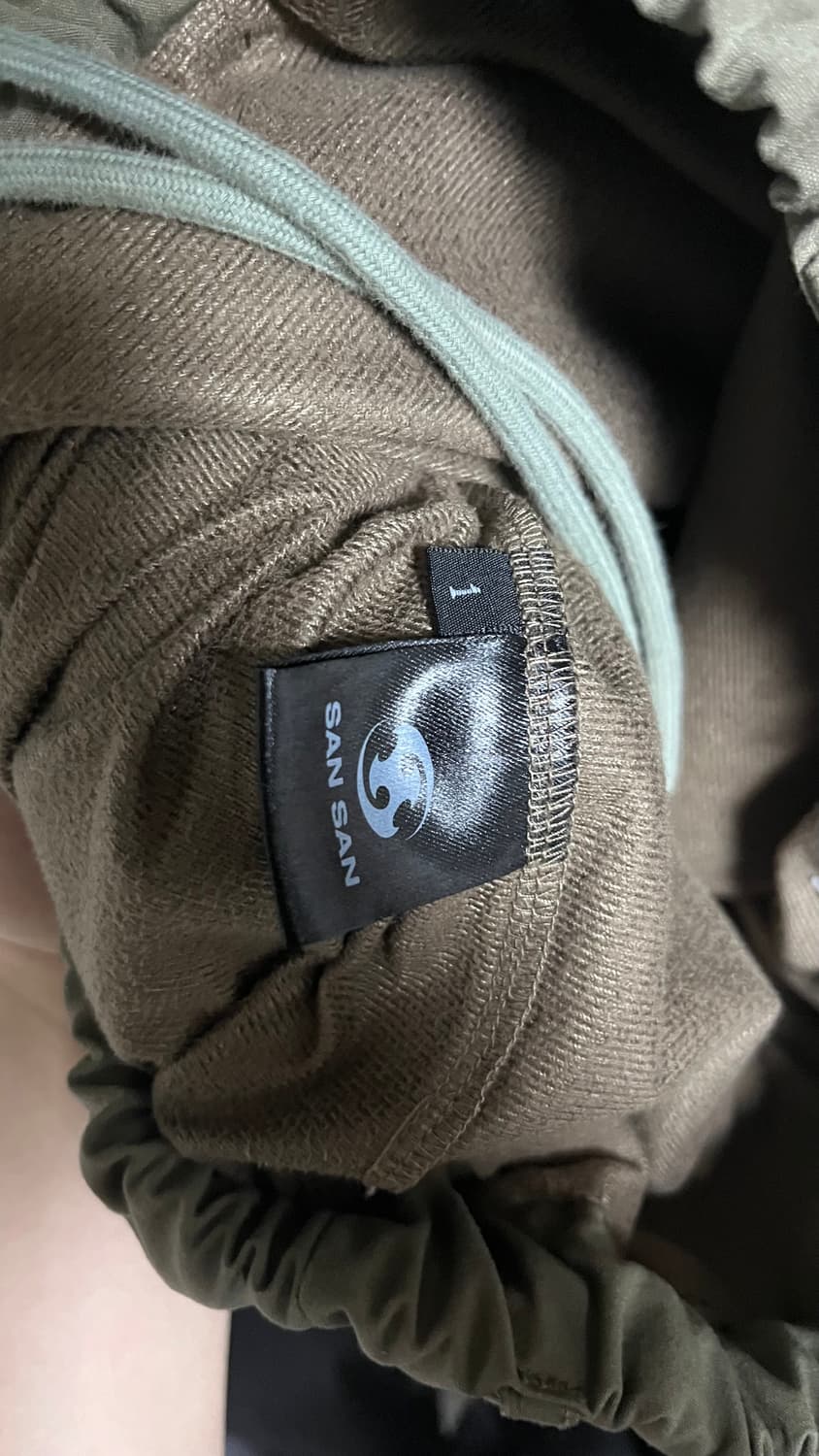  [1] 22fw 산산기어 웨이브팬츠 머드 카키 상품이미지3