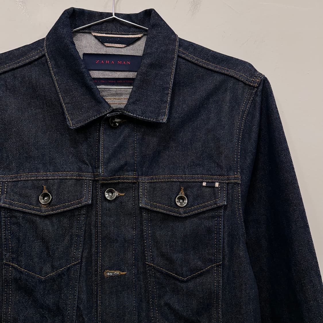 자라 맨즈 포켓 절개 셀비지 데님 트러커자켓 상품이미지1