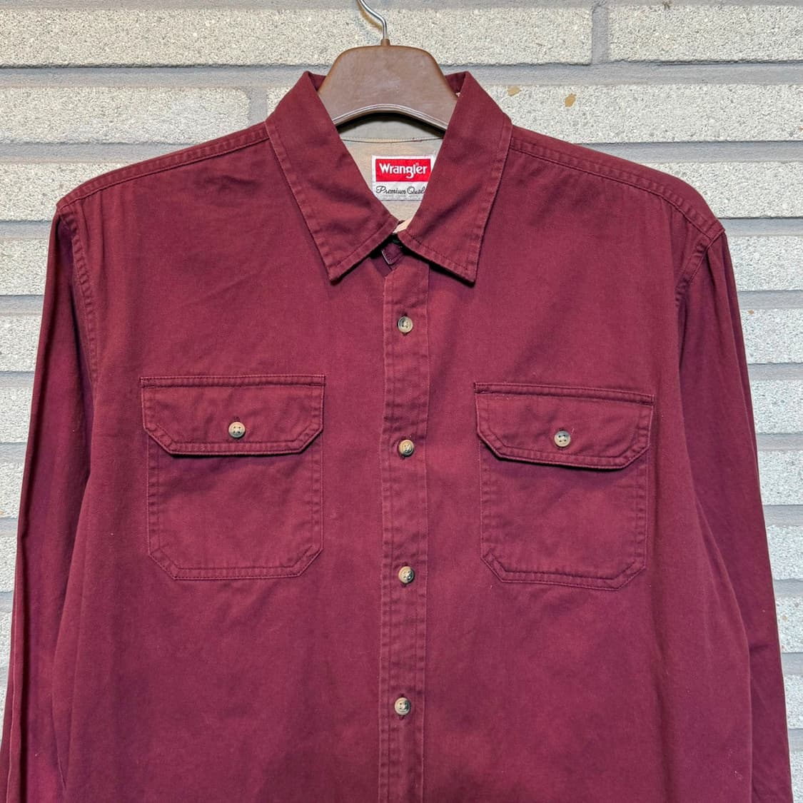 WRANGLER 랭글러 코튼 워크셔츠 투포켓 디테일 버건디 상품이미지3