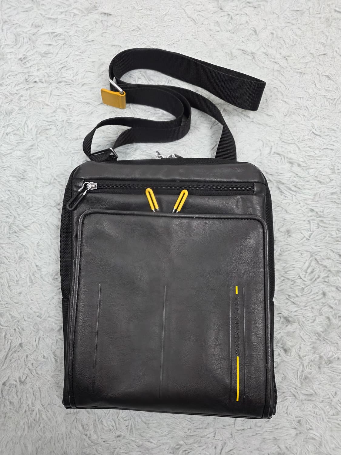 만다리나덕 TOWN 크로스백 상품이미지1