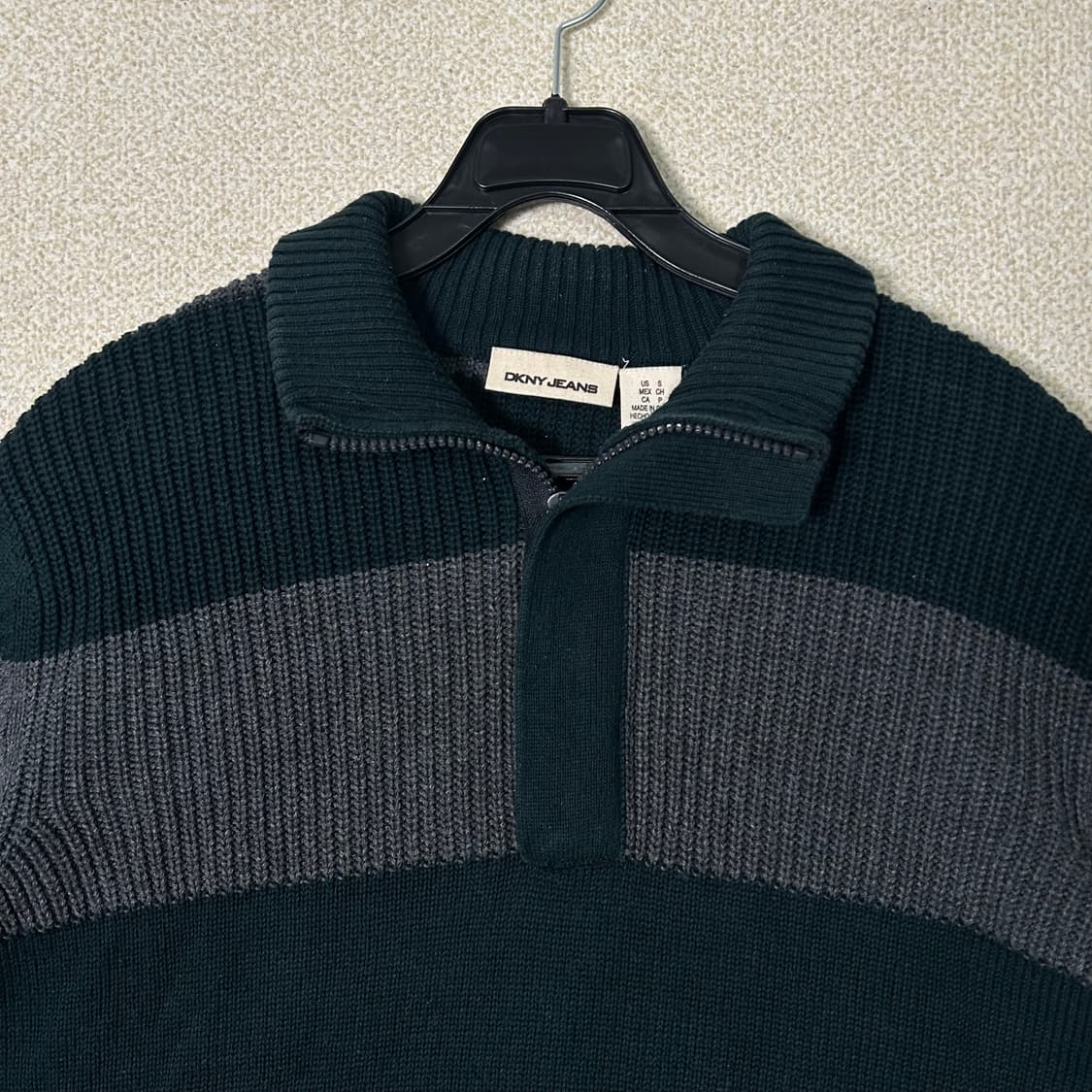 (S) DKNY 스트라이프 니트 반집업 상품이미지3