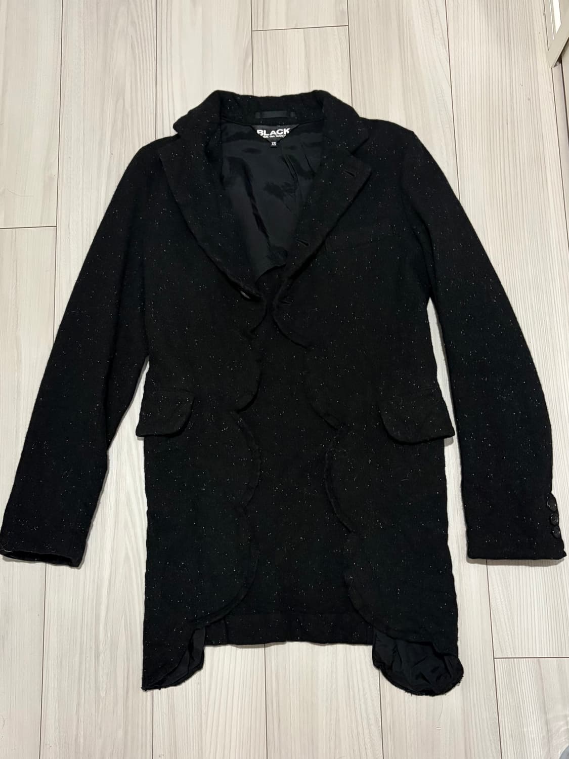 꼼데가르송 블랙 울 축융 프릴 자켓 xs 상품이미지3