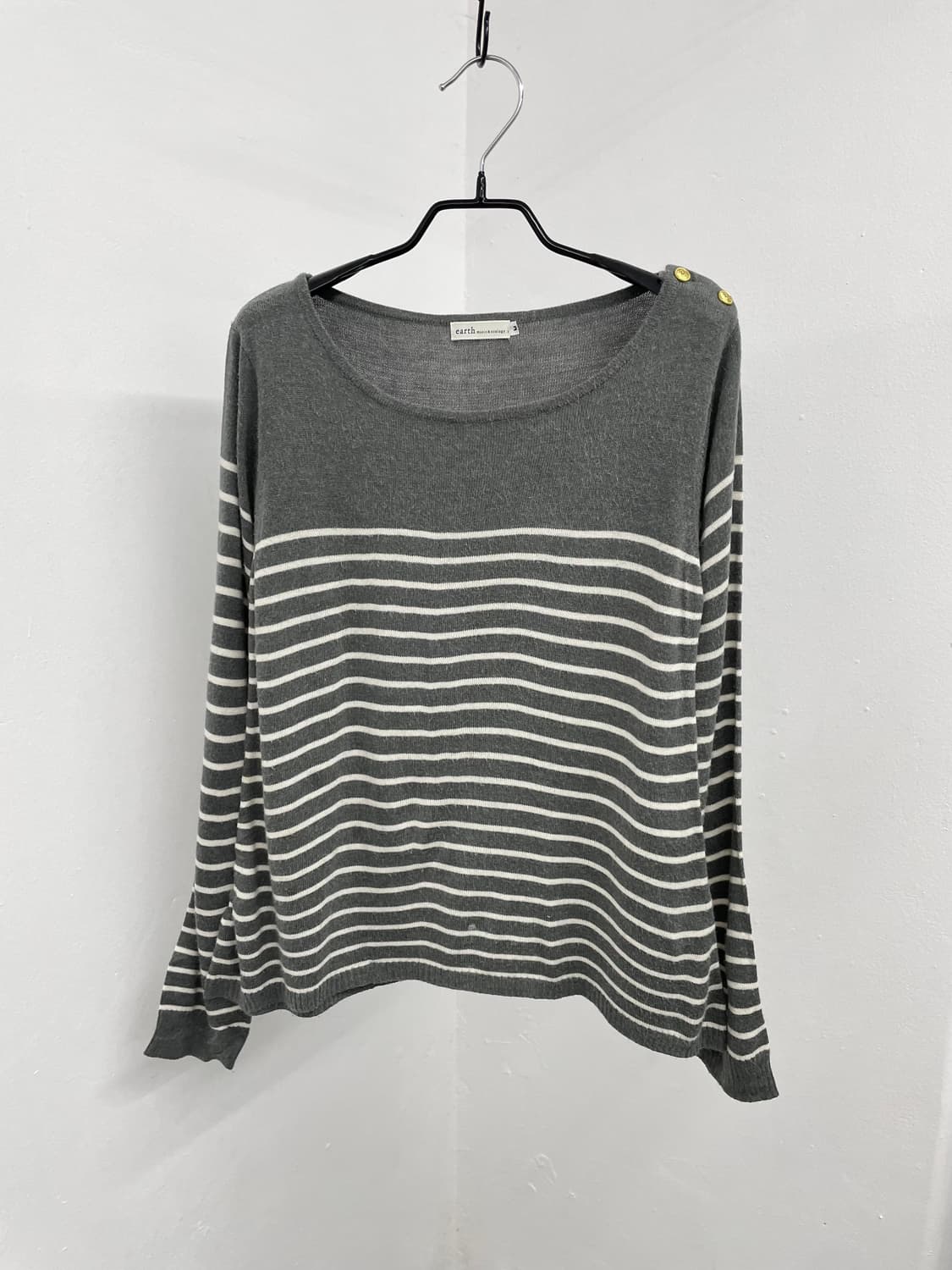 코지 버튼 스트라이프 니트 상품이미지4