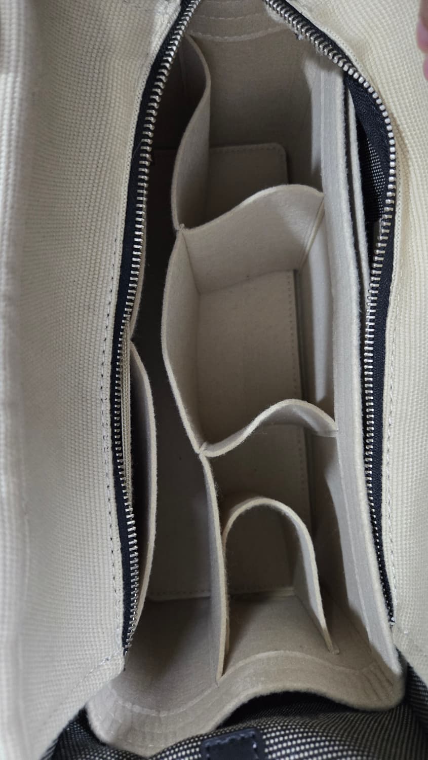 마크제이콥스 자카드 더 토트백 미듐 상품이미지6