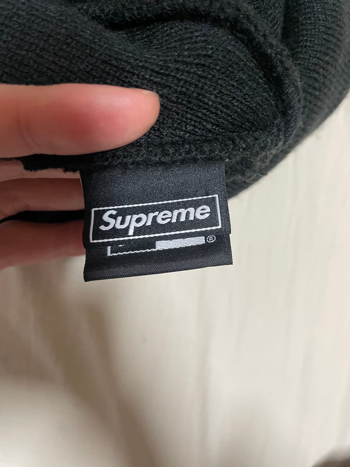 슈프림 뉴에라 스와로브스키 S 로고 비니 블랙 - 21SS 상품이미지5