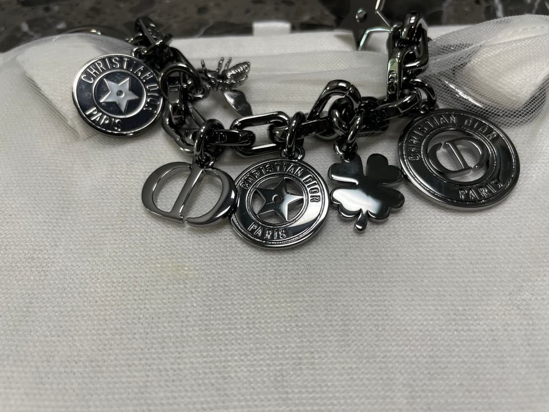 디올 참 키링 또는 체인 상품이미지2