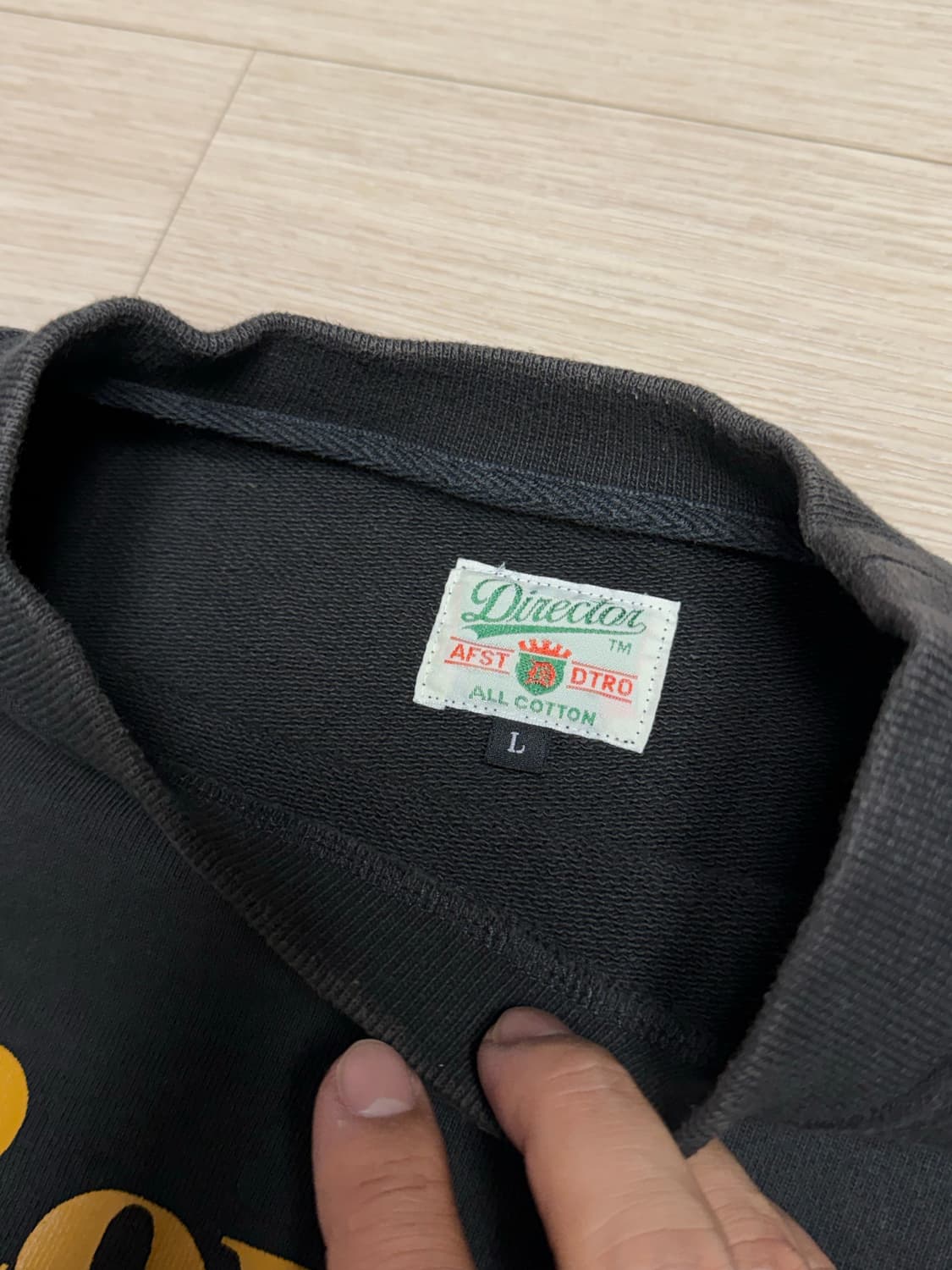 듀테로 맨투맨 스웻 L 블랙 / 로얄 위드 치즈 클럽 상품이미지4