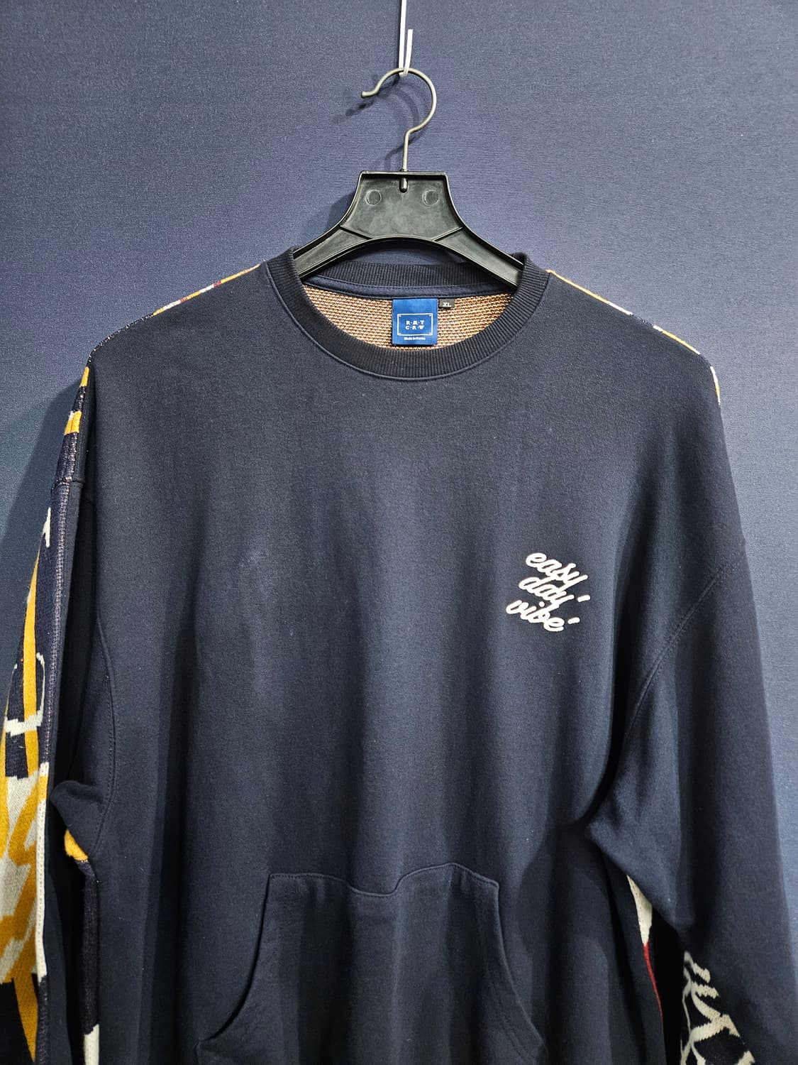 로맨틱크라운 네이비컬러 남성 오버핏 105~110 포켓 맨투맨  상품이미지8