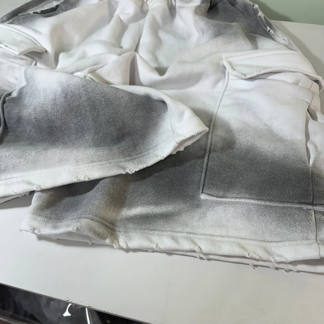 M-L 빈티지 검흰  와이드핏 블리치 밴딩 스웻반바지  상품이미지4