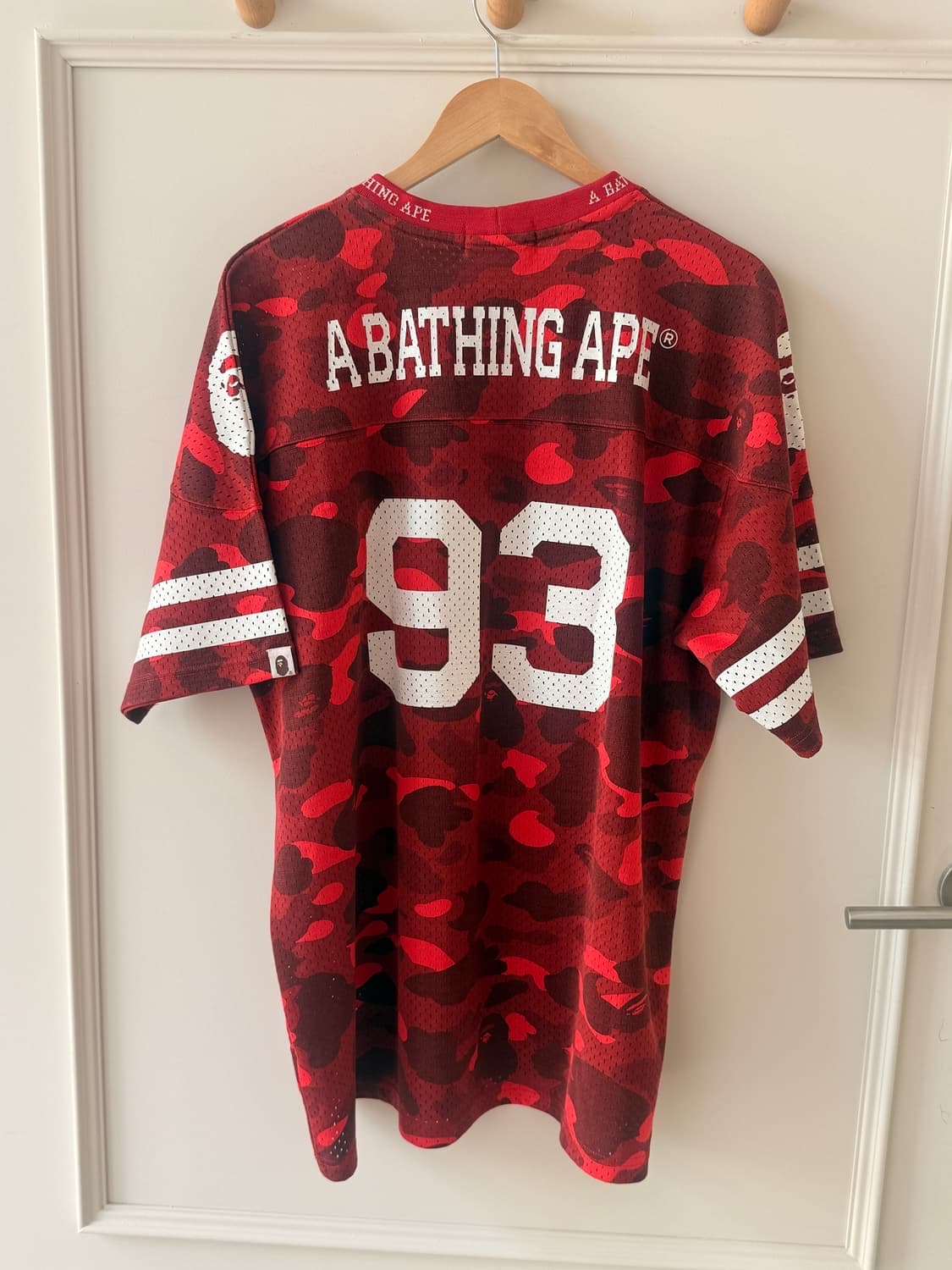 베이프(A Bathing Ape BAPE) 메쉬 카모 풋볼 티셔츠 상품이미지2
