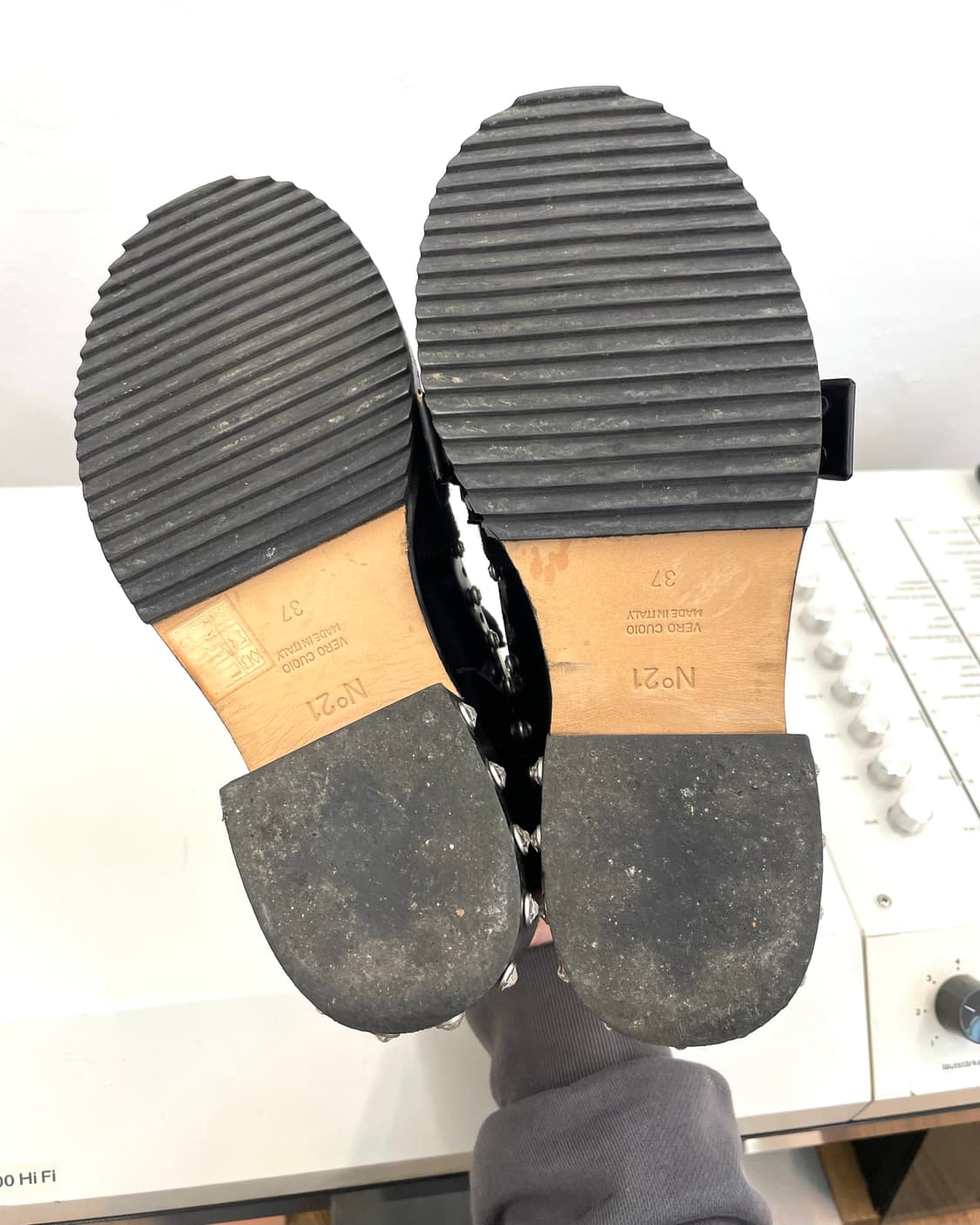 [245] N21 넘버투애니원 스터드 구두 상품이미지6