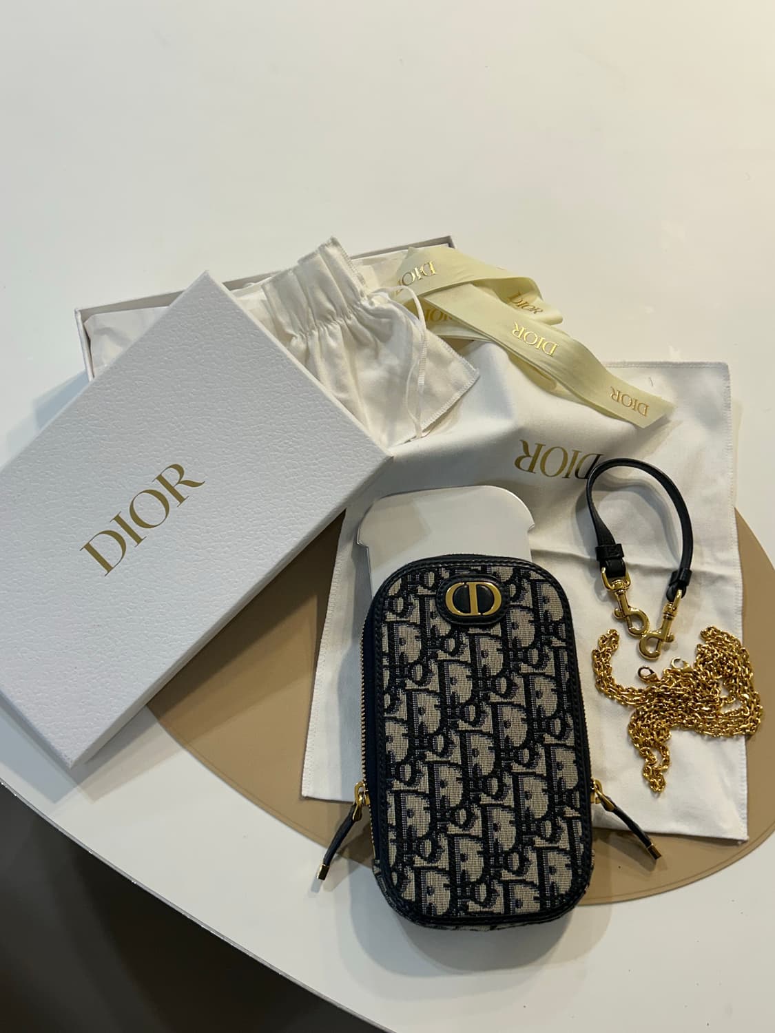 디올 몽테인 30 휴대폰 홀더 상품이미지1