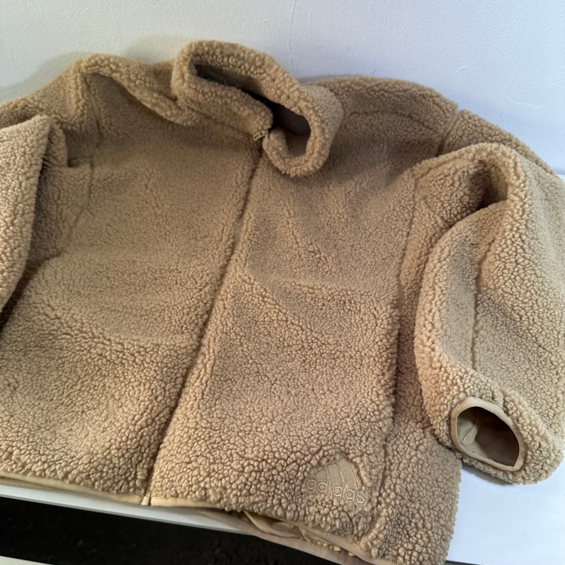 XL 아디다스 베이지 뽀글이 후리스 집업 상품이미지1