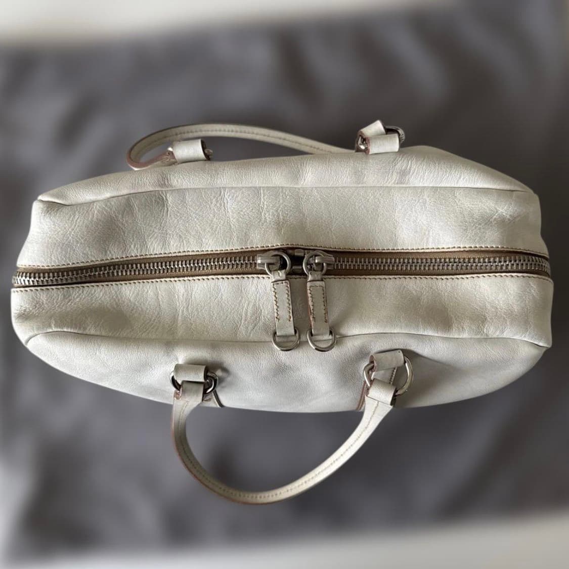 Miu miu 미우미우 보스턴 백 화이트 상품이미지7