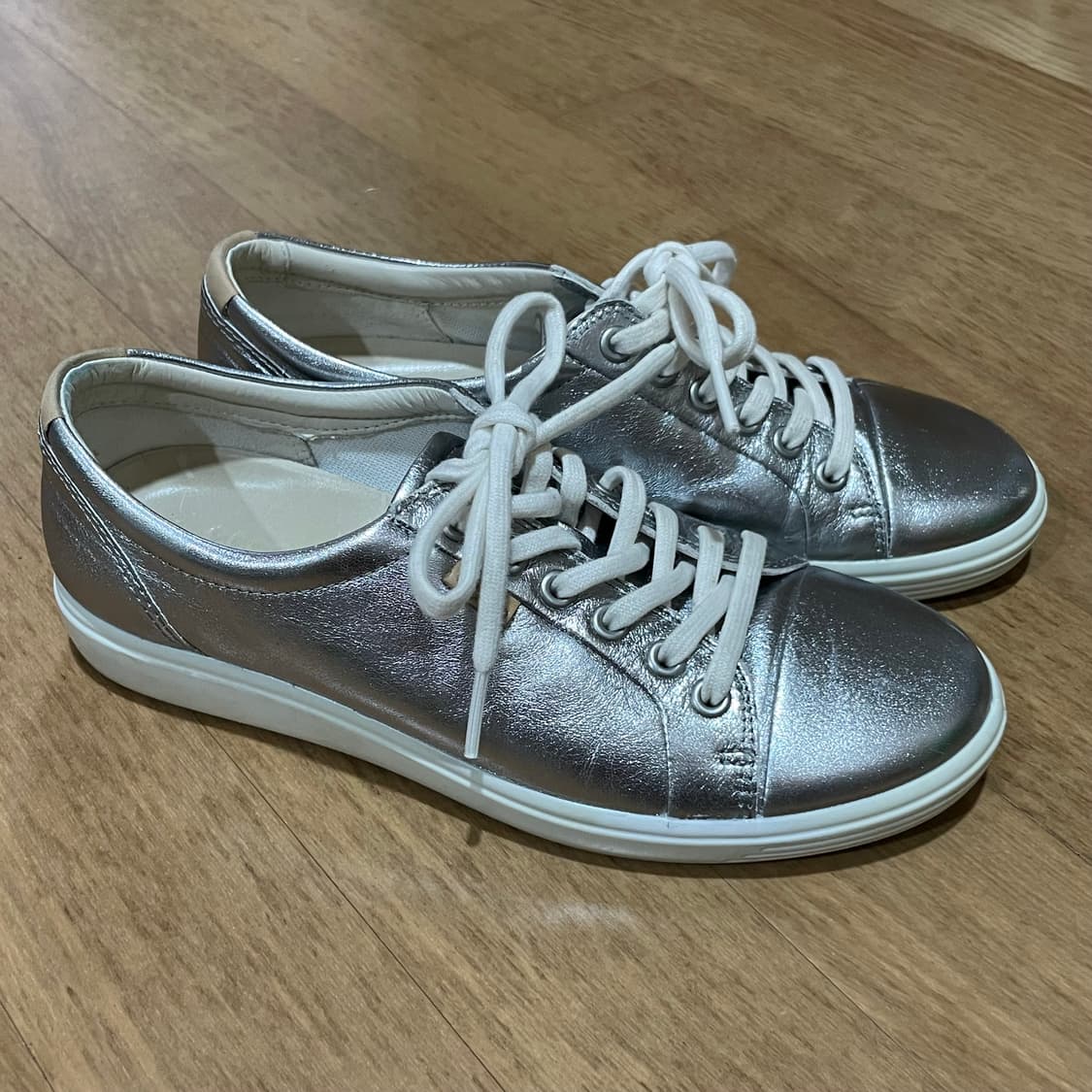 ECCO 에코 실버 스니커즈 235 상품이미지1