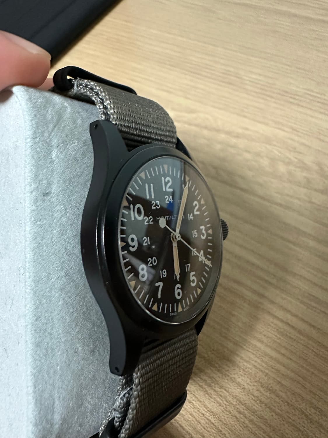 해밀턴 카키필드 메카니컬 올블랙 상품이미지5