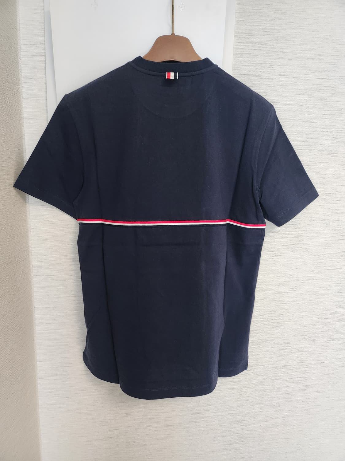 새상품) 톰브라운 삼선 반팔 3사이즈 상품이미지5