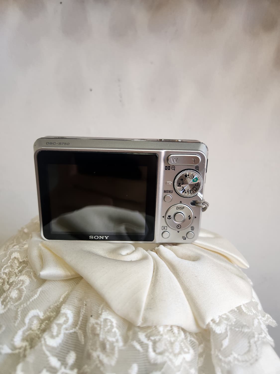 소니 사이버샷 dsc s750 디지털카메라

 상품이미지5