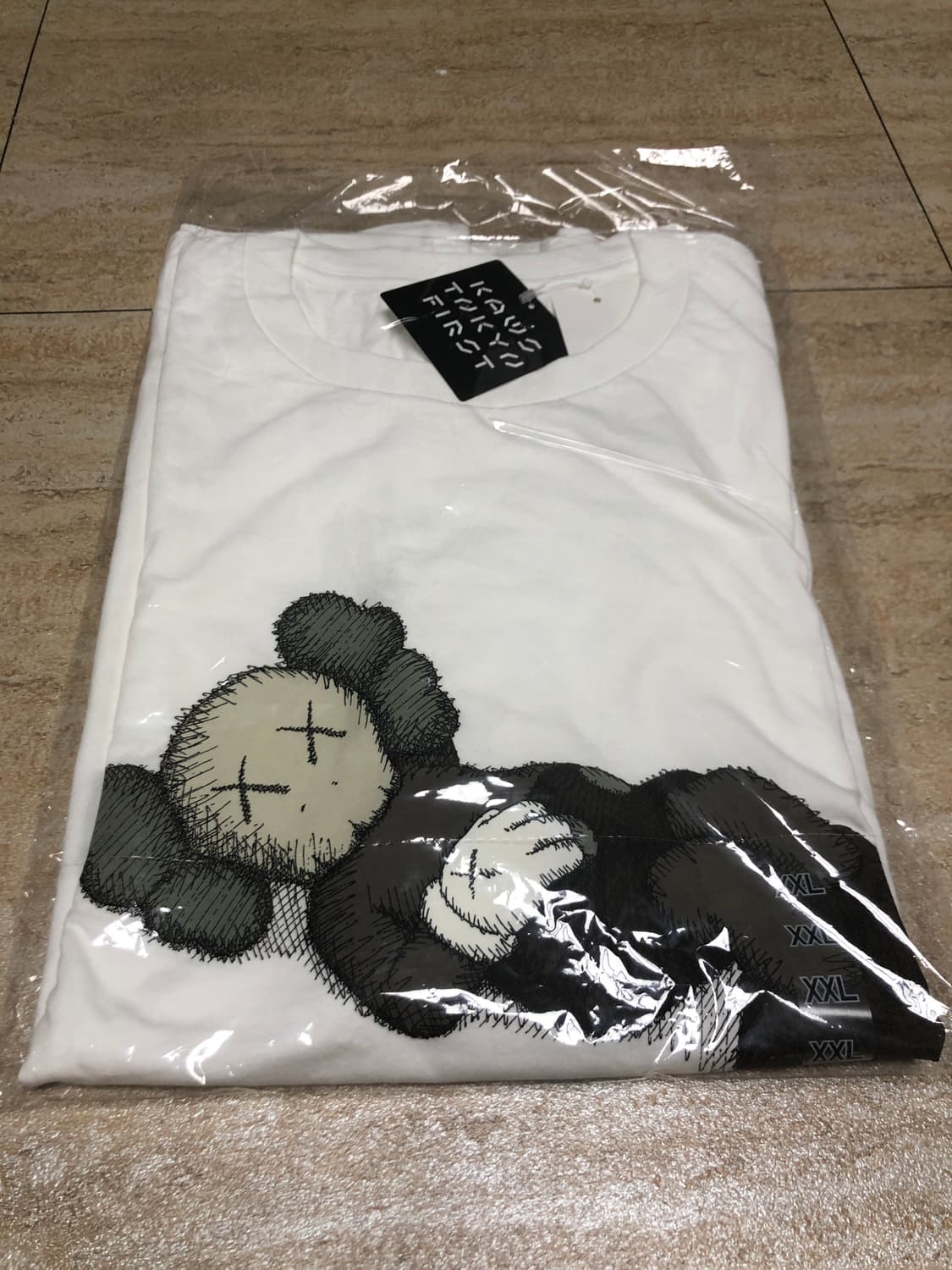 유니클로 카우스 반팔 2xl 새상품 상품이미지1