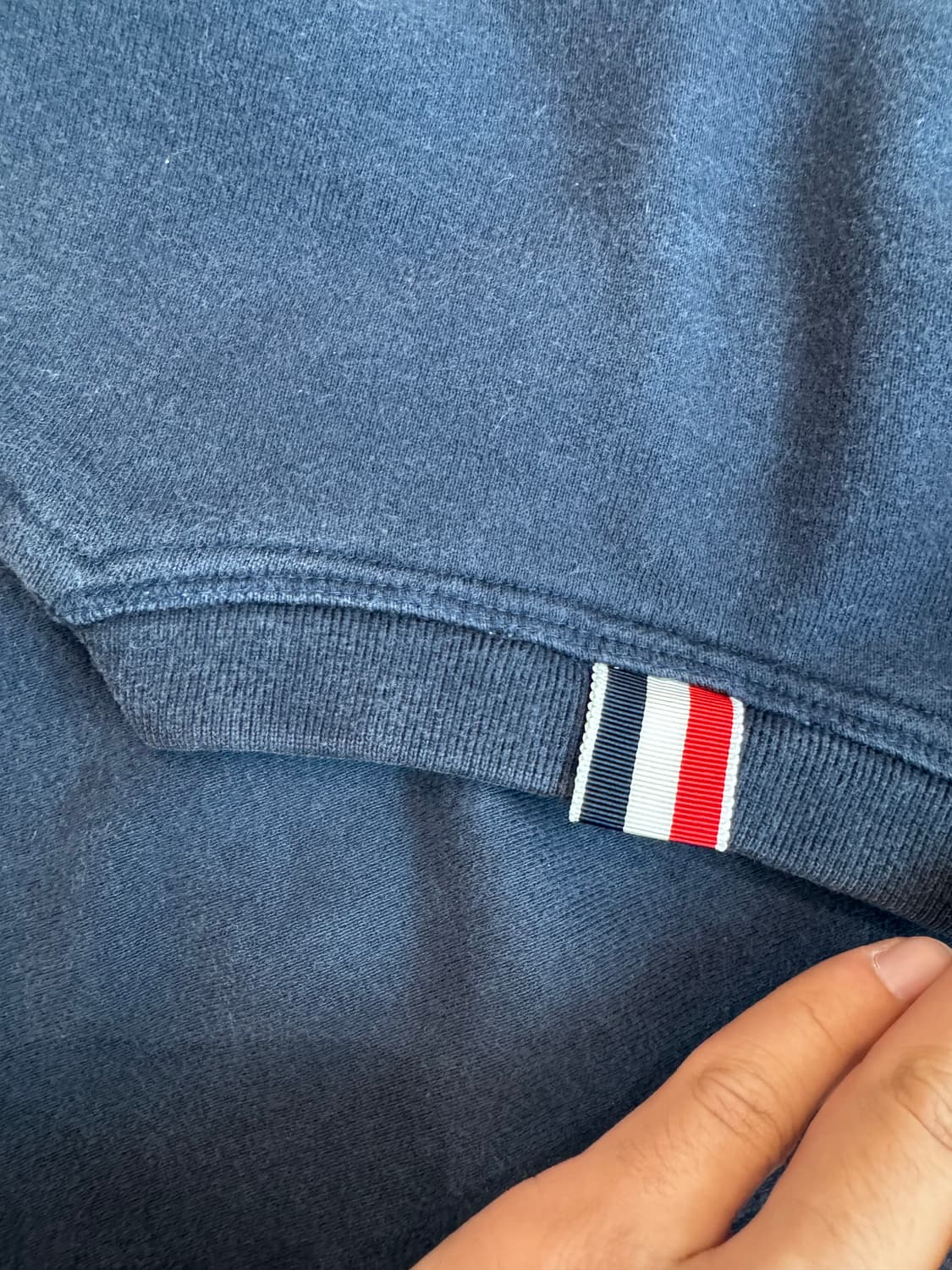 [정품] 톰브라운 사선 맨투맨 2사 상품이미지3