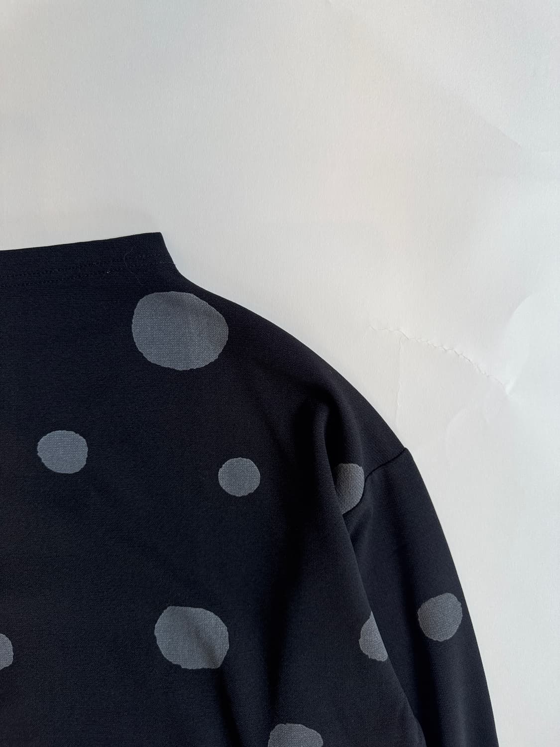 DOTTED MOCK NECK LONG SLEEVE TOP 상품이미지2
