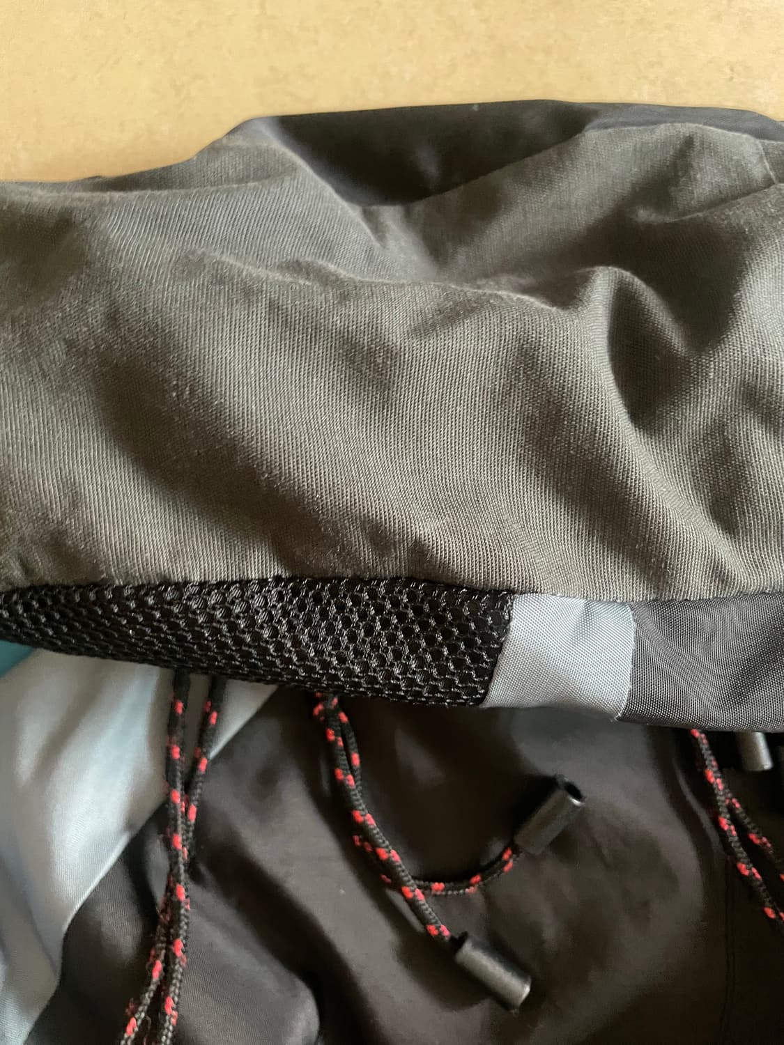 디퍼런티스 트래킹 슬링 백 상품이미지3