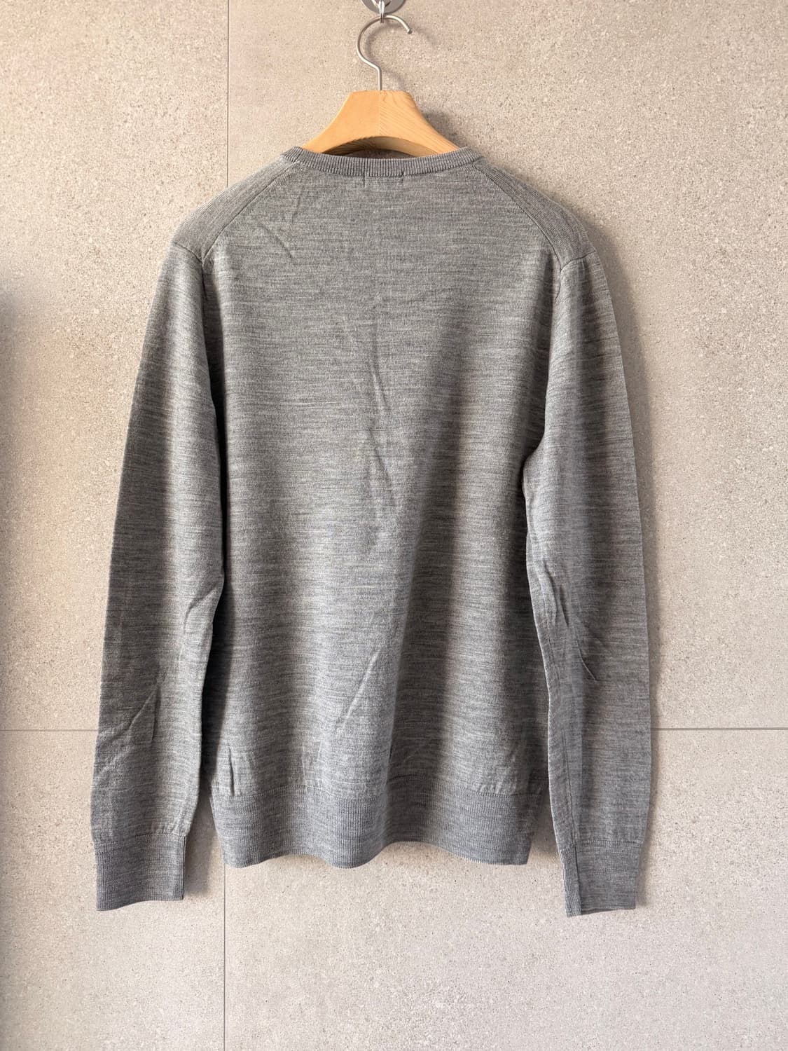 유니클로 남성 m 울100 그레이 니트 스웨터 상품이미지3