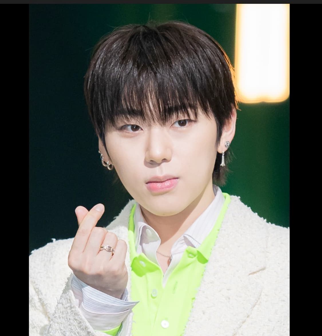 크롬하츠 크로스테일 훅 이어링 상품이미지1