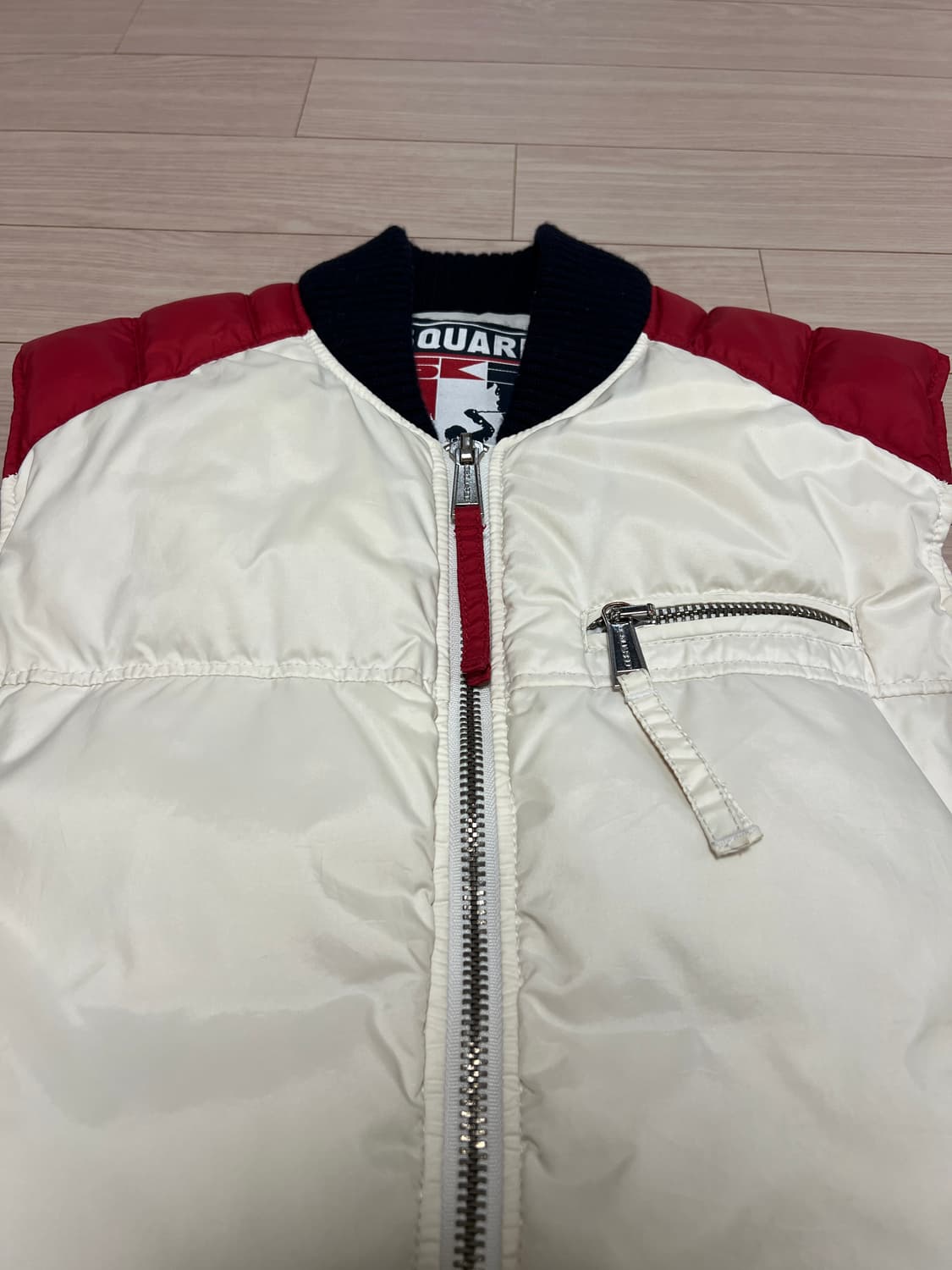 디스퀘어드 패딩 베스트 / 화이트네이비 배색 / 겨울 레이어드 상품이미지5