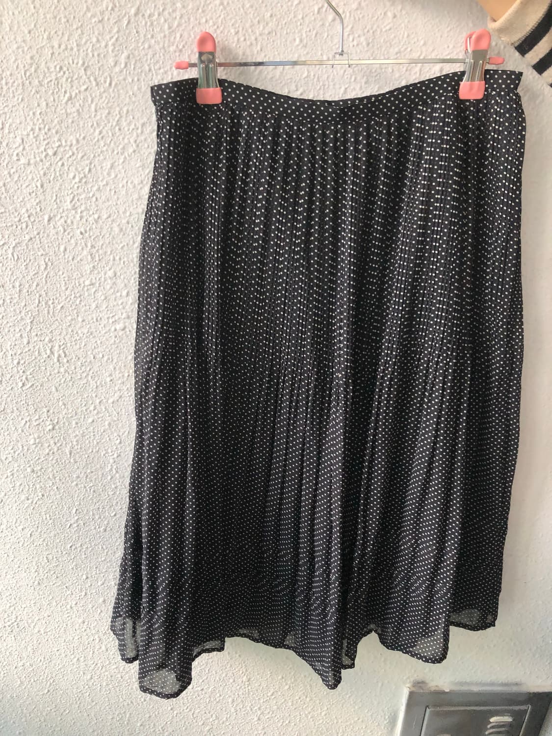 도트 셔링 미디/롱스커트 상품이미지1