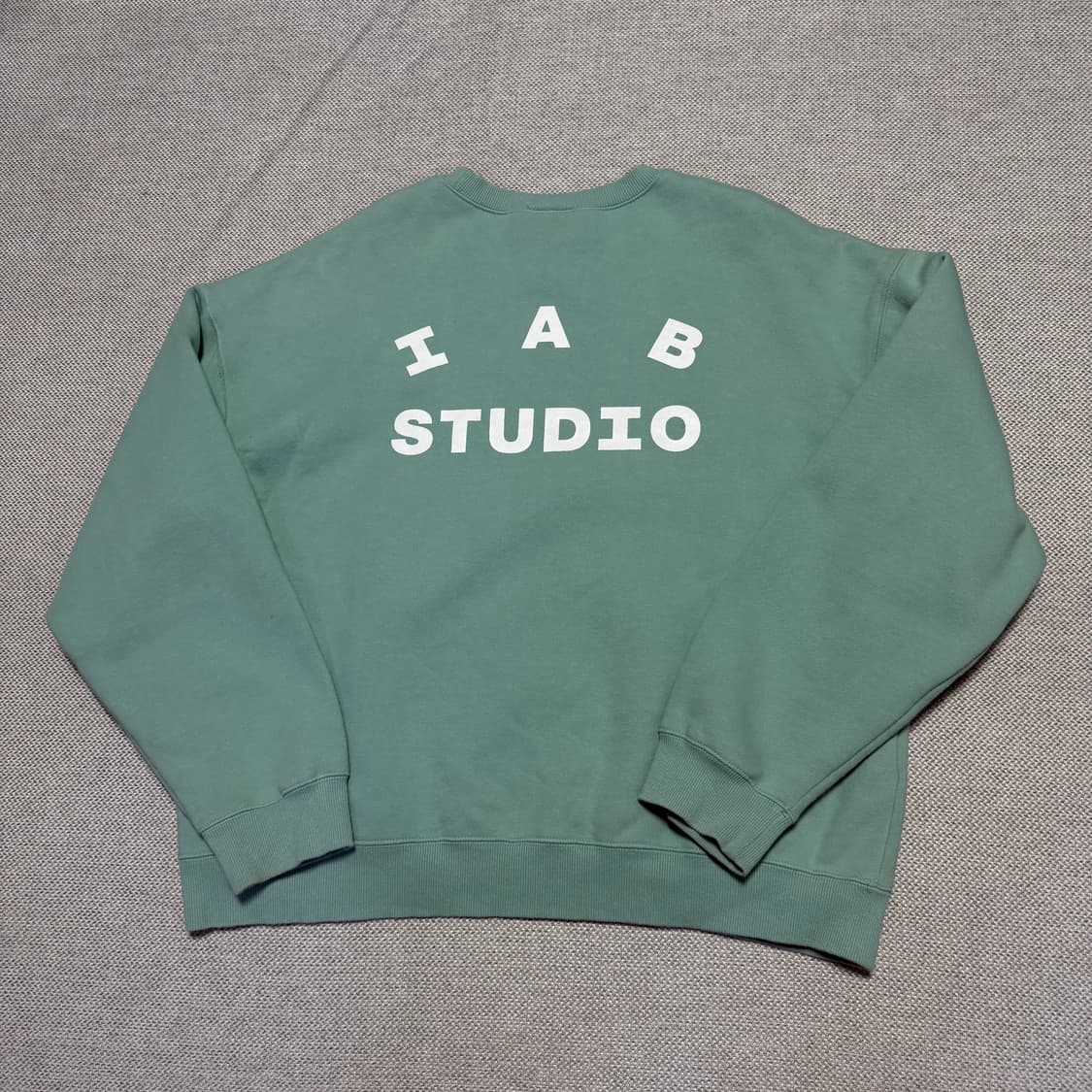 아이앱 스튜디오 기모 맨투맨 상품이미지5