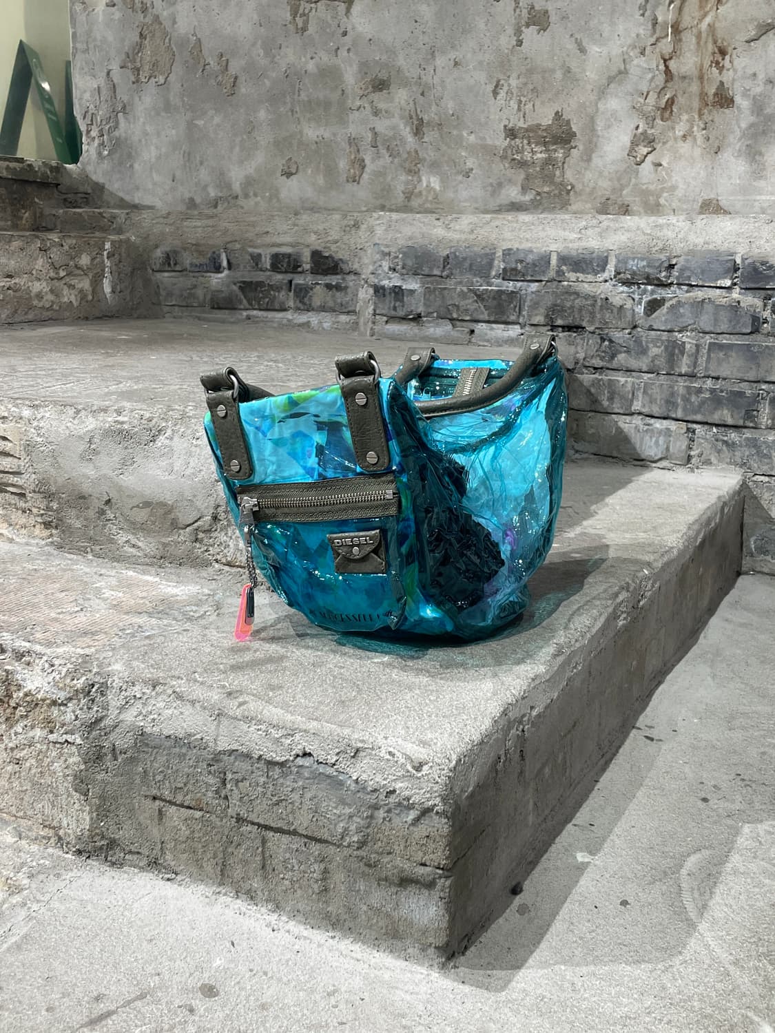 디젤 터쿼즈 pvc 토트백 상품이미지7