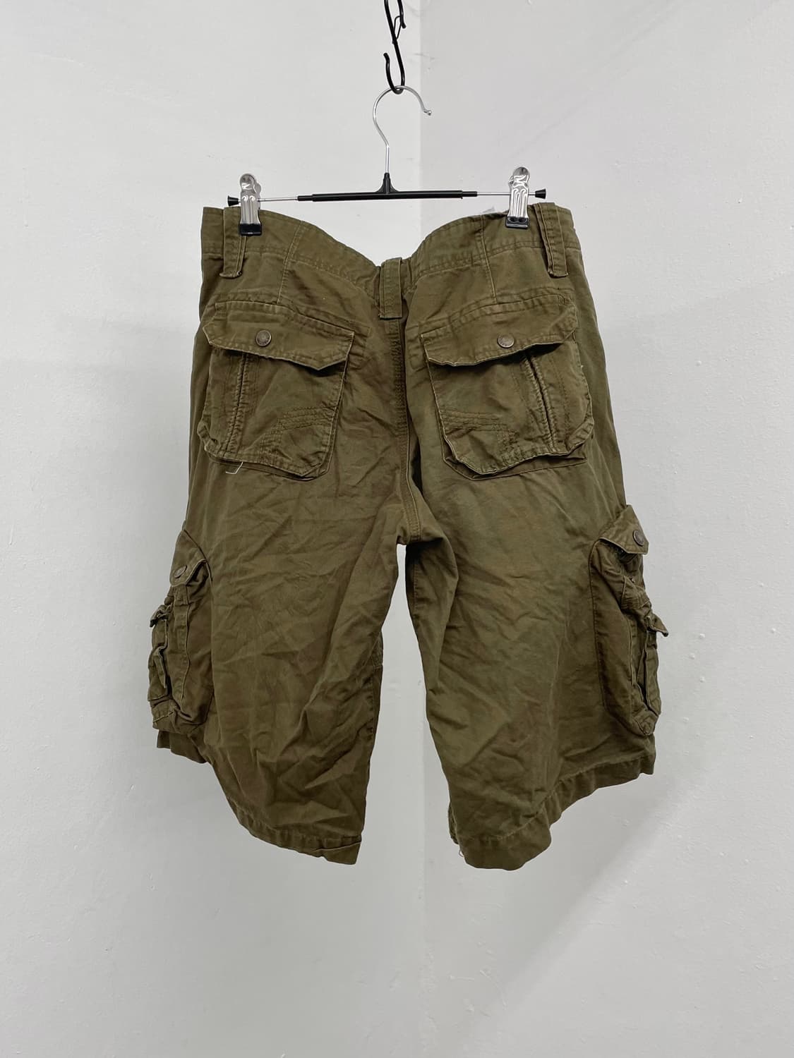 카키 포켓 카고 버뮤다 팬츠 상품이미지4