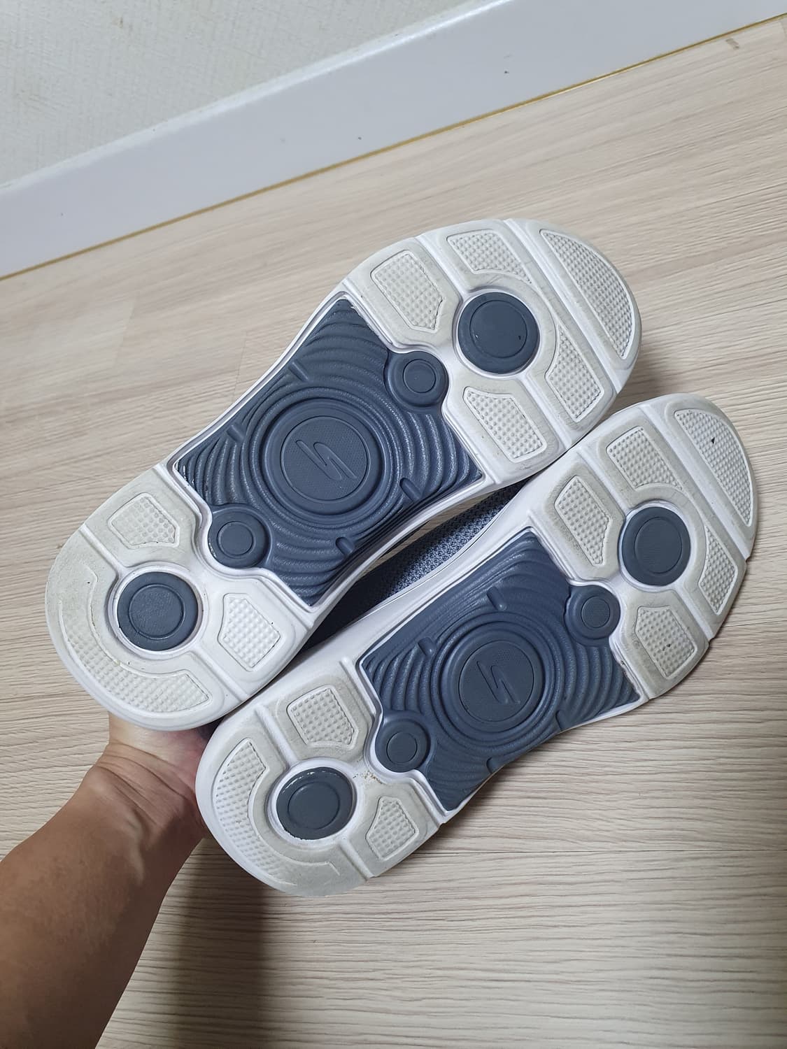 스케쳐스 아치핏 슬립온 250 상품이미지7