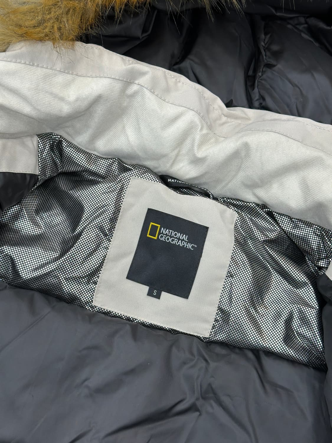 네셔널지오그래픽 타루가패딩 S 상품이미지8