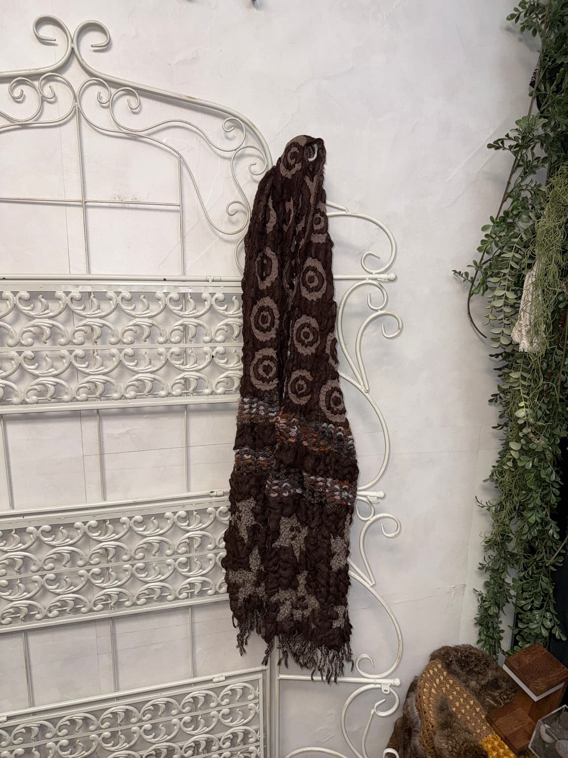 Brown bohemian floral pleats muffler 상품이미지4