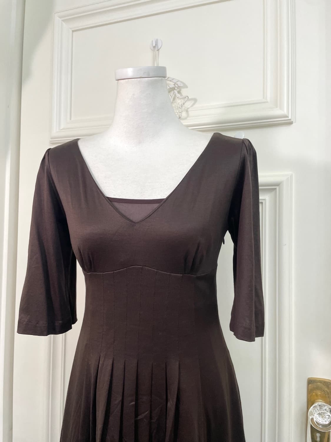 brown shirring pleats point v-neck cotto 상품이미지6