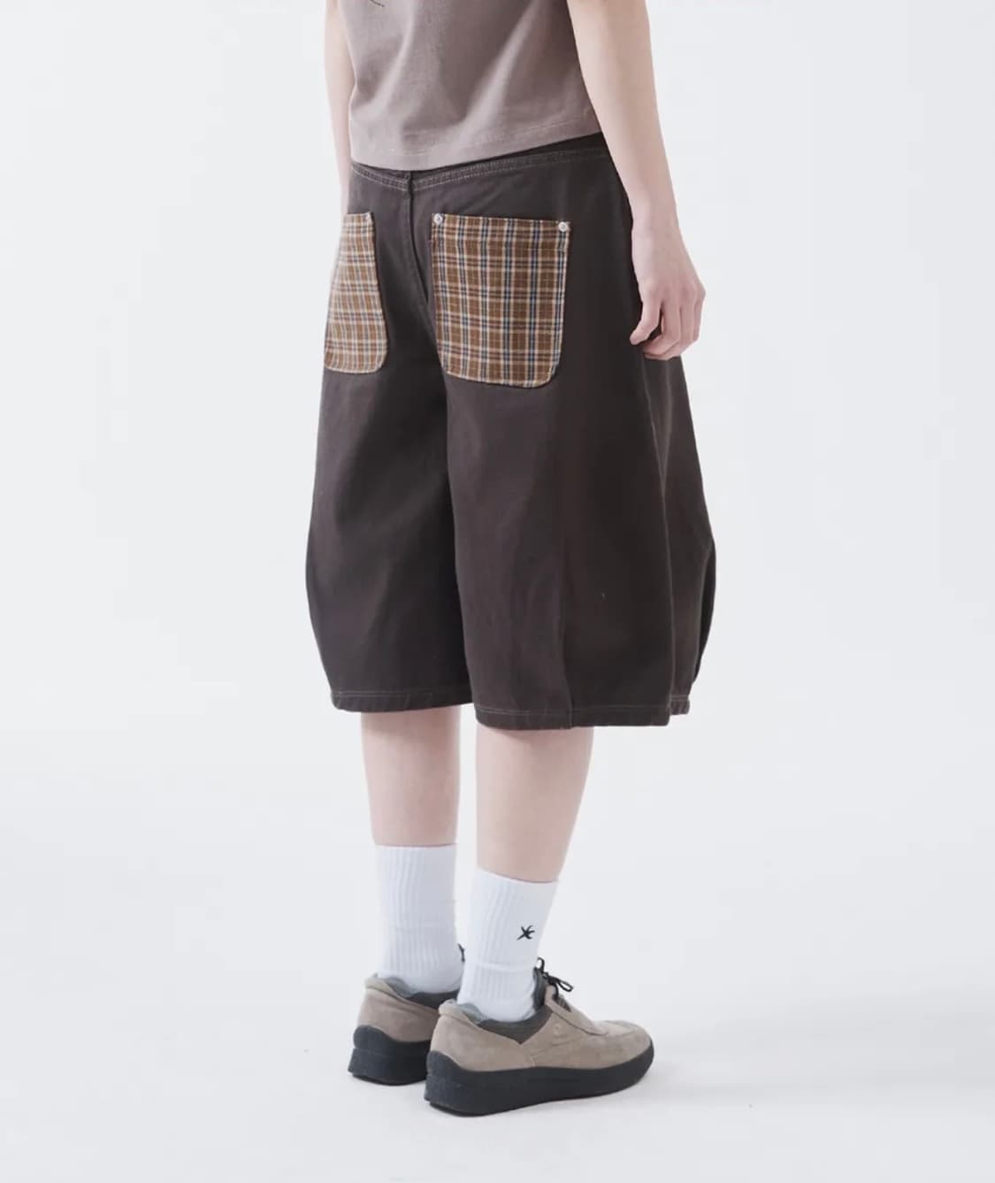 더콜디스트모먼트 check pocket half pants 차콜 버뮤다 상품이미지1